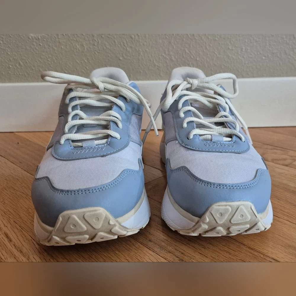 Puma Women's Size 10 Voyage R78 Blue White Pink Sneakers GUC - Picture 8 of 10